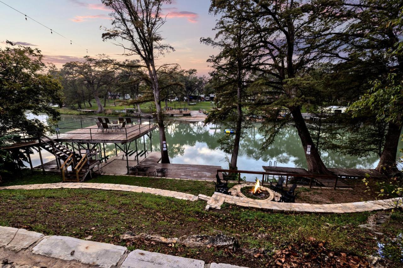 Luxury Lakefront Oasis With Boat Dock-Firepit McQueeney Εξωτερικό φωτογραφία