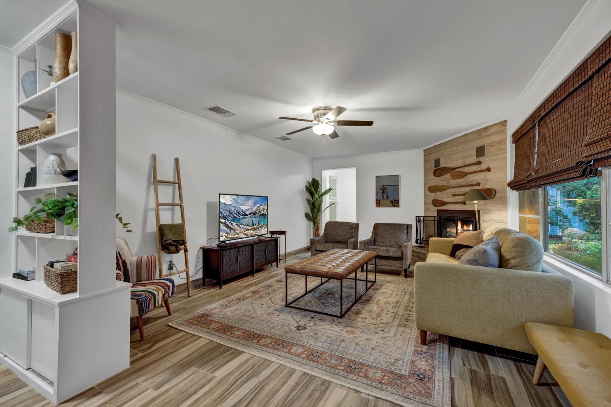 Luxury Lakefront Oasis With Boat Dock-Firepit McQueeney Εξωτερικό φωτογραφία